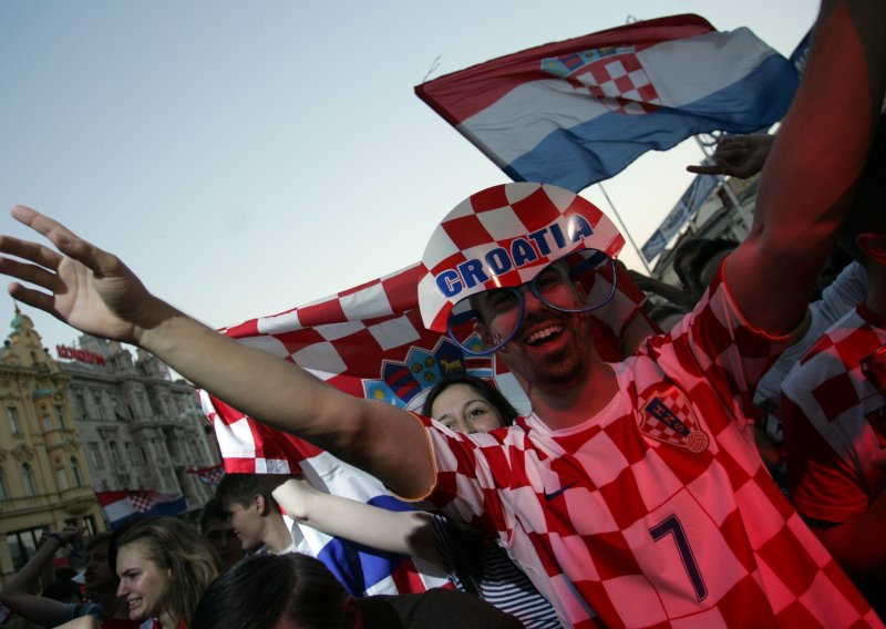 HNS objavio važne informacije za navijače koji će u Slovačkoj bodriti Hrvatsku: Utakmica je proglašena visokorizičnom