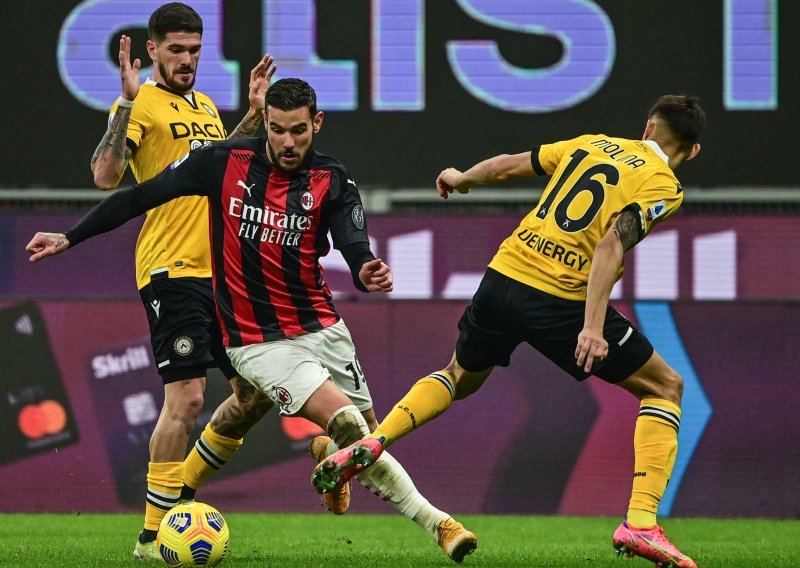 [FOTO] Milan bez Mandžukića i Ibrahimovića u 97. minuti iz penala spašavao bod na San Siru; miroljubivi derbi 'Della lanterna'