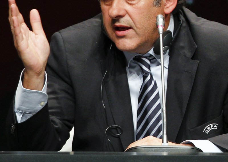 Platini najavio pet sudaca na Euru 2012.