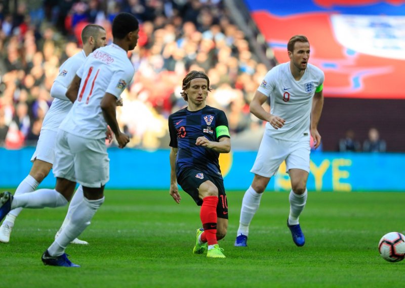 Zlatko Dalić je za utakmicu s Engleskom pripremio nekoliko iznenađenja; ovo je 11 'vatrenih' koji će danas istrčati na mitskom Wembleyu