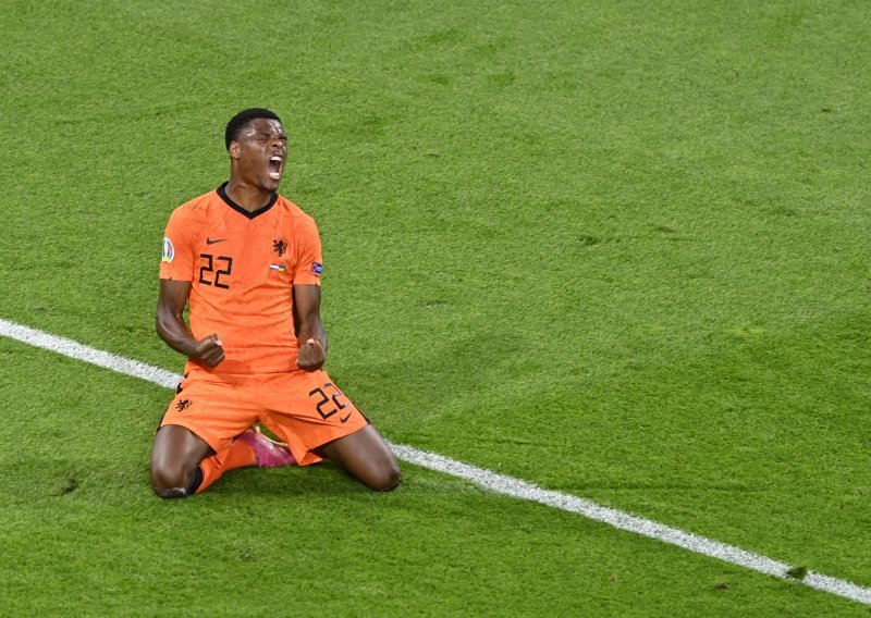 [FOTO] Nizozemci su čak 13 godina čekali ovu pobjedu, ali nakon vodstva 2:0 doveli su se u vrlo neugodnu situaciju...