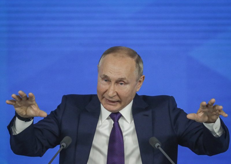 Putin pozdravio uspješno testiranje hipersoničnih projektila