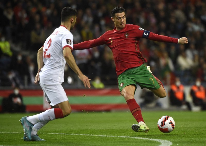[FOTO] Cristiano Ronaldo nije zabio, ali Portugal je pobijedio Tursku 3:1 i protiv Makedonije će tražiti plasman na Mundijal