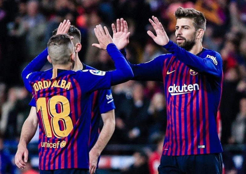 Sprema se brutalni udar na tri najveće zvijezde Barcelone; mogu birati - igrati za 'minimalac' ili otkaz...