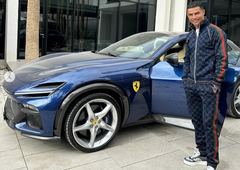 Cristiano Ronaldo ponosno pokazao novu jurilicu koju je platio 470.000 eura