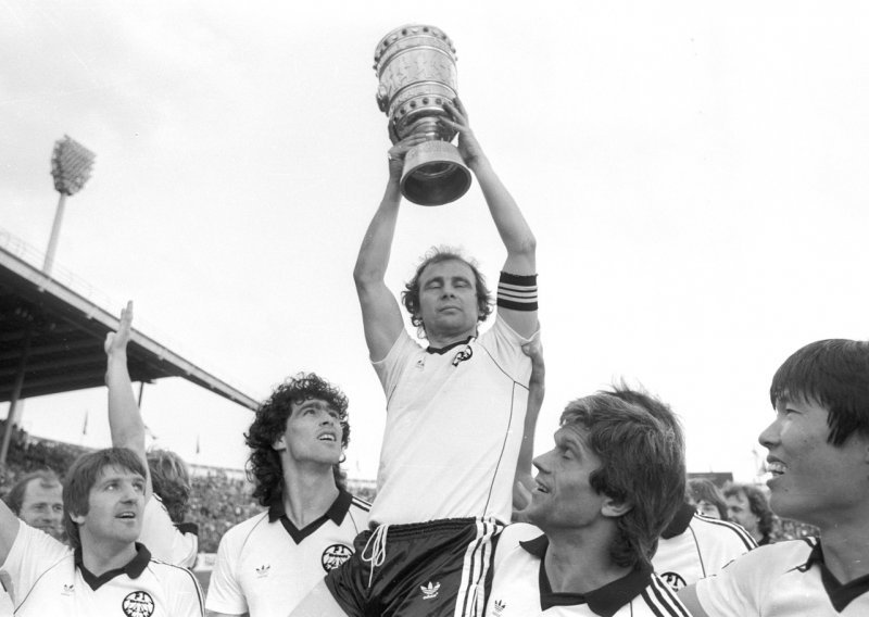 Njemačka tuguje, preminuo je svjetski prvak iz 1974. i legenda Eintrachta