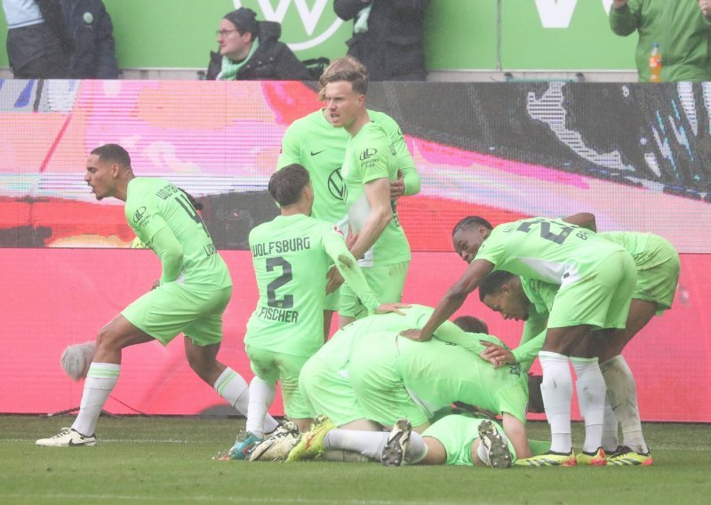 Petarda Bayerna, Wolfsburg bez Majera do važnih bodova za ostanak, Kramarić asistirao