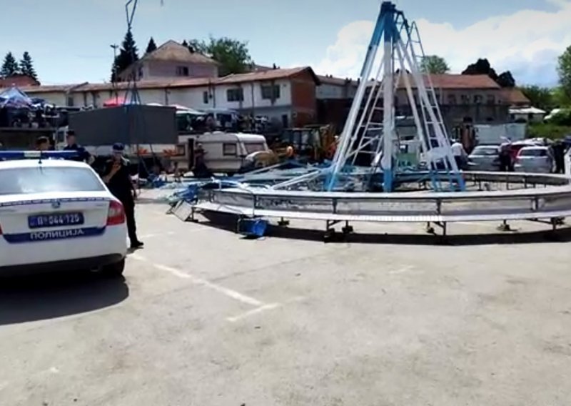 Popustila konstrukcija vrtuljka na sajmu u Srbiji, jedno dijete u komi, ozlijeđeno ih 13