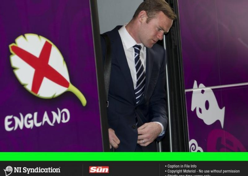 Engleska je 30 posto slabija dok je Rooney u kazni