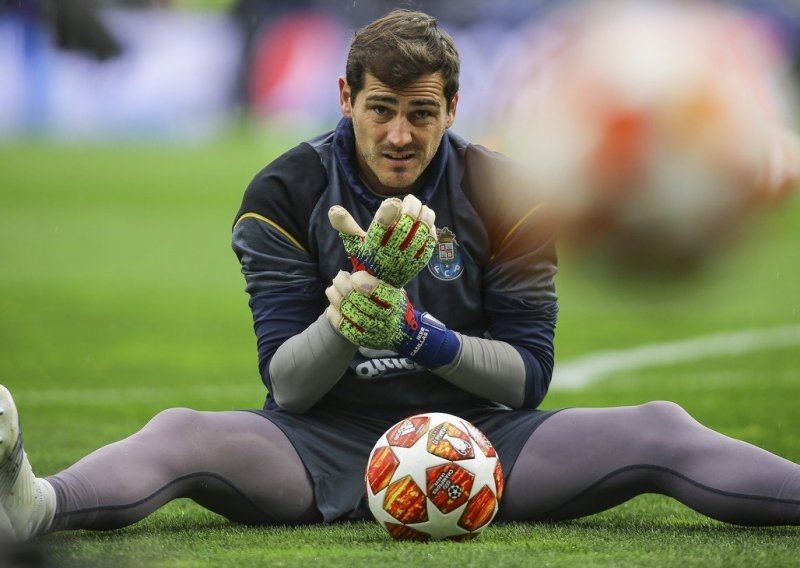 Iker Casillas oglasio se iz bolnice nakon što je doživio infarkt: Bio je to šok, ali...