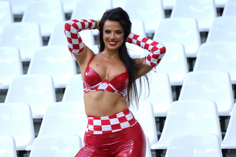 Ivana Knoll - navijači na utakmici Hrvatska - Brazil