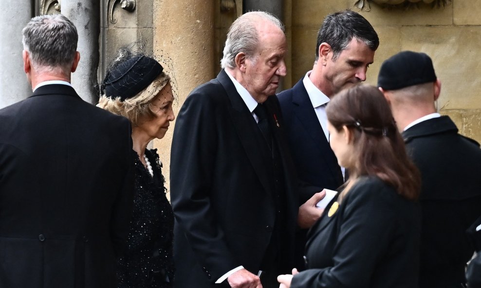 Bivši španjolski kralj Juan Carlos sa suprugom, kraljicom Sofijom